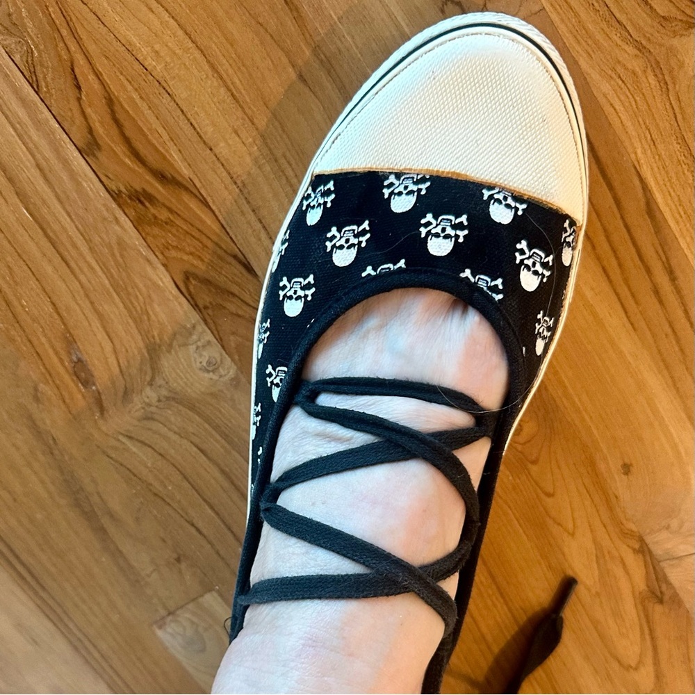 Super Rare Report Lace-Up Skull Y2K Sneakers - Picture 5 of 16